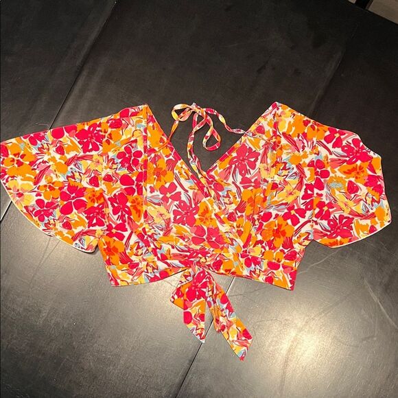 SHEIN Colorful Floral Crop Top and Shorts Set - Picture 5 of 7